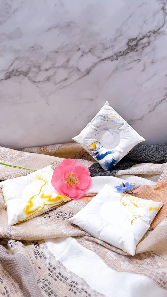 Pillow tea light candle holder